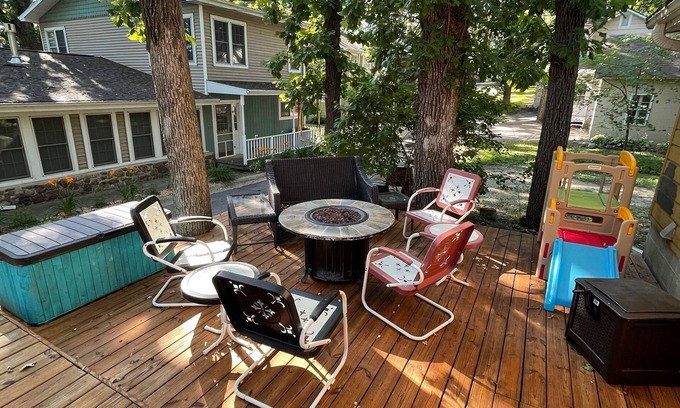 Spirit Lake House | Experience a Boji Summer