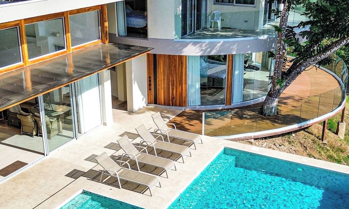 Tarcoles House | "Experience a unique moment in a corner of tranquility and natural beauty!"