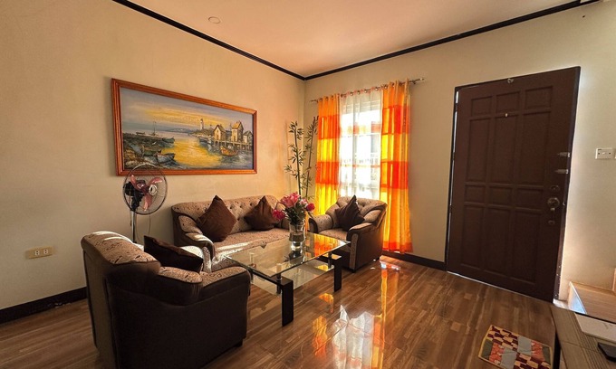 Batangas City Apartment | Experience Batangas City: Cozy Santa Rita Townhouse