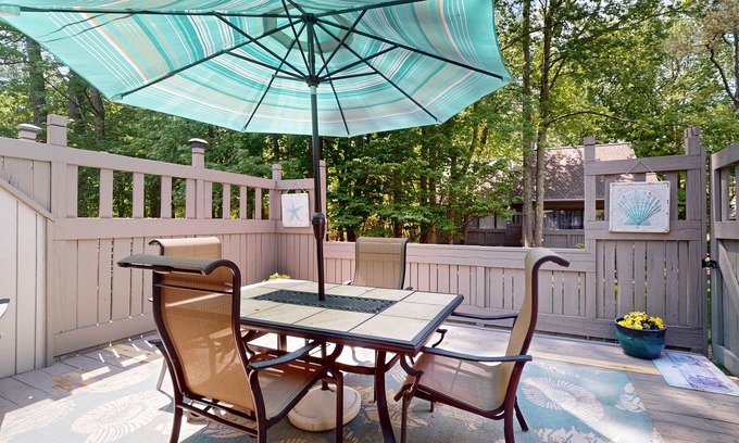 Bethany Beach Condo | Experience fun at Sea Colony Bethany Beach - beach, tennis, & pickleball