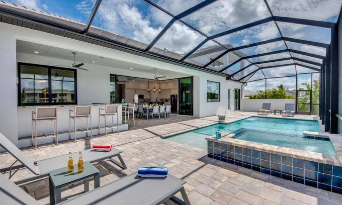 Caloosahatchee Villa | Experience luxury at Happy Cape 46