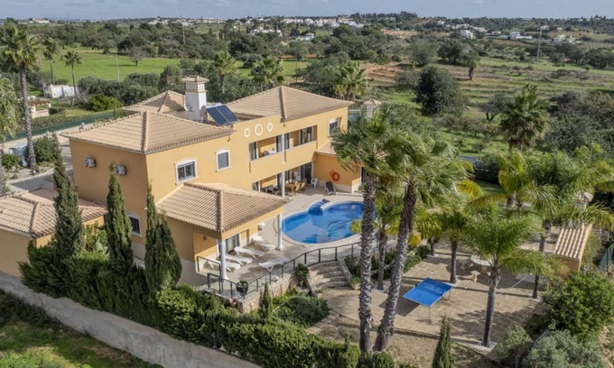 Silves Villa | Experience relaxation and beauty in a stunning Algarve villa.