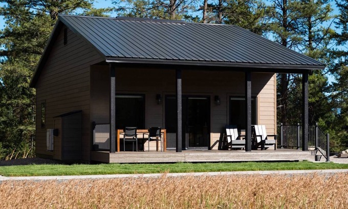 Lakeside Apartment | Experience Simple Montana Luxury (Cottage #4)