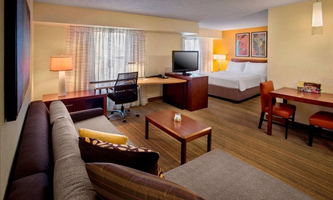 Homewood Apartment | Explore Birmingham's Best! Pet-Friendly, Free Breakfast!