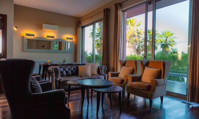 Ponte de Sor House | Explore More of Montargil! Full Kitchen, Private Pool, Pets are Allowed!
