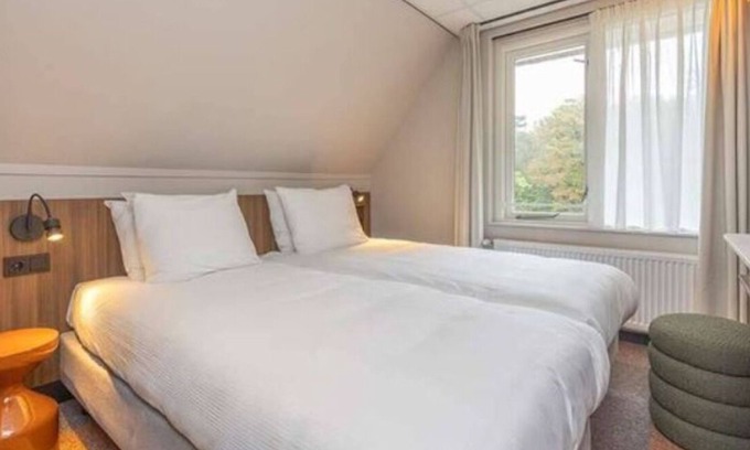 Vierhouten Hotel | Explore Veluwe from Cozy Lodge: Bike Rentals, Free Parking, Breakfast