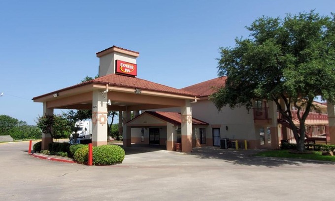 Dallas Hotel | Express Inn