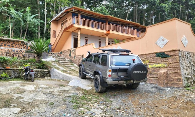 Pamijahan Hotel | EXPRESS O 92345 Villa Bidadari