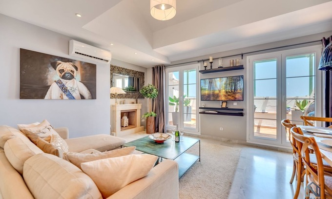 Nueva Andalucia Apartment | Exquisite 2 BDRM Penthouse w/Sea Views and Pools