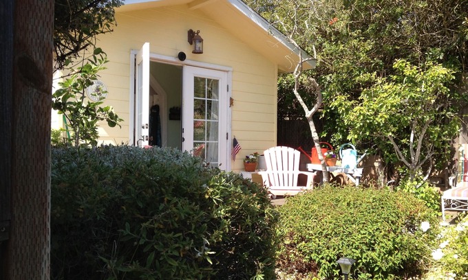 Baywood Park Cottage | Exquisite Cottage, Private Gardens, Walk To Bay