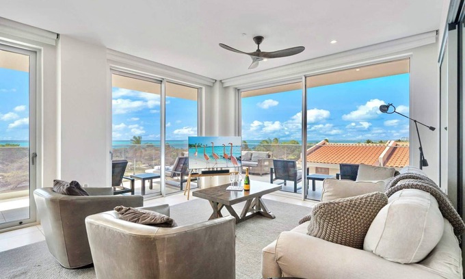 Oranjestad-West Condo | Exquisite Oceanfront Corner Condo. Unmatched Views & Luxurious Amenities