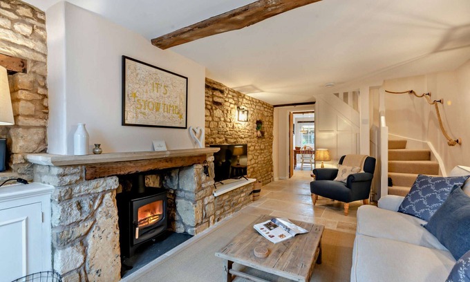 Stow-on-the-Wold Cottage | Exquisitely presented Cotswold holiday cottage - Little Cottage