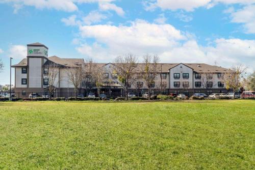 West Sacramento Hotel | Extended Stay America Suites - Sacramento - West Sacramento