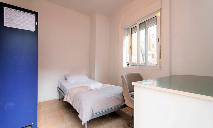 La Maternitat i Sant Ramon Apartment | EXTERIOR PRIVATE ROOM WITH SUNNY TERRACE OF 200 M2