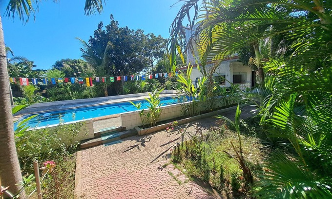 Rosales Resort | Extrem Cosy 20000 m² , lot of tree's many birds, wall around, very safe, quiet
