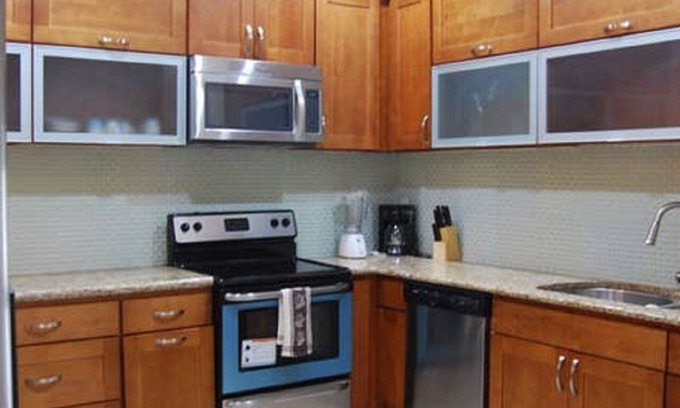Lucaya House | EZ VILLE @ TAINO BEACH