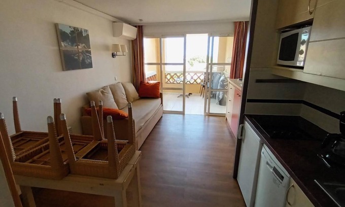 Cap Esterel Apartment | F2 37M2 RENTAL SAINT RAPHAEL (AGAY) FROM NOVEMBER 2024 TO JUNE 2025.