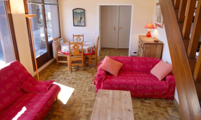 Sevrier Apartment | F2 Duplex with Lake View Terrace, Parking and WiFi – Annecy