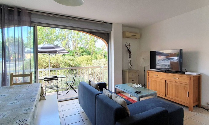 Le Port Apartment | F3 beautiful marina of Port Canet ground floor and open view
