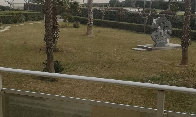 La Cote Radieuse Apartment | F3 seafront on the sand