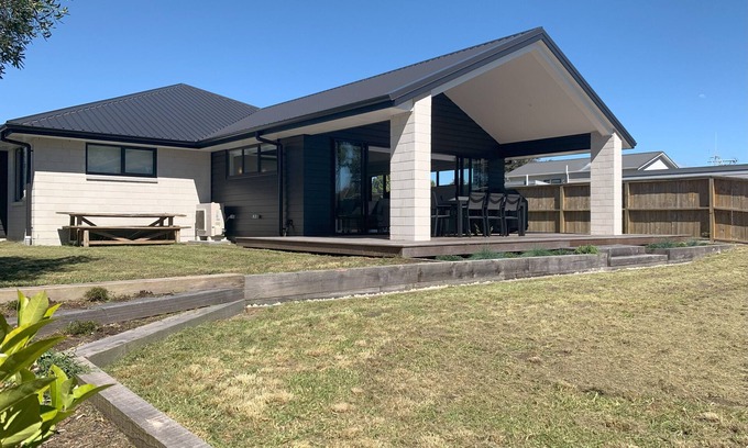 Richmond Downs House | Fab Family Getaway - Waihi Beach Holiday Home