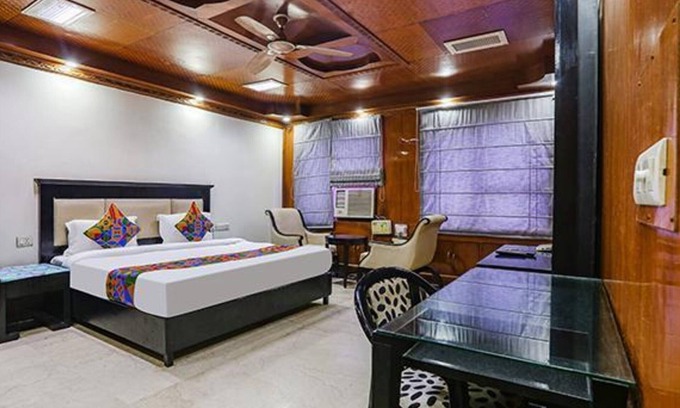 South Extension Hotel | Fabhotel Blue Moon Home Stay