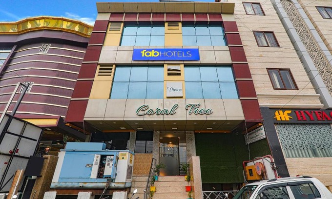 Gomti Nagar Hotel | FabHotel Divine