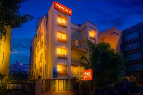 Viman Nagar Hotel | FabHotel East Field Homes - Nr Airport Road