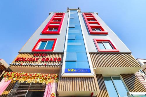 Danapur Hotel | FabHotel Holiday Grand