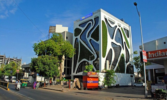 Maninagar Hotel | FabHotel Prime White Cloud
