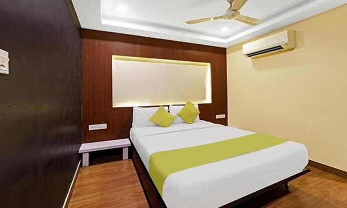 Parthasarathy Puram Hotel | FabHotel U Hotel T Nagar