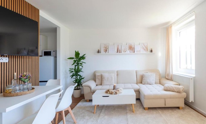 Ricklingen Apartment | Fabulous 2 Room City Apartment - 60 qm - Contactless Check-in