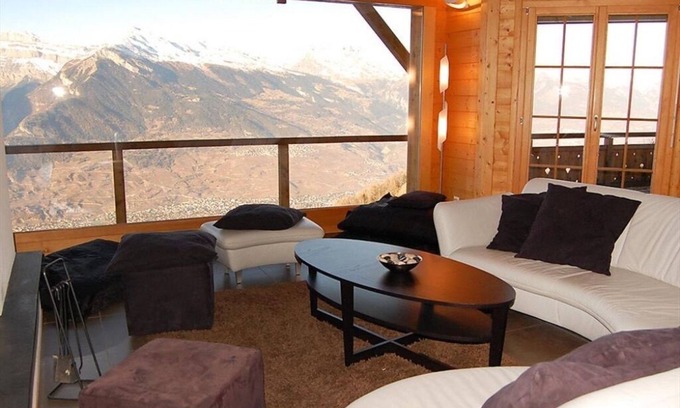 Saint-Pierre-de-Clages Ski Chalet | Fabulous 220 sqm luxury chalet with spectacular views over The Rhone Valley