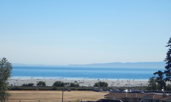 White Rock House | Fabulous 3 bedroom ocean view! Available January 2025 winter/spring booking
