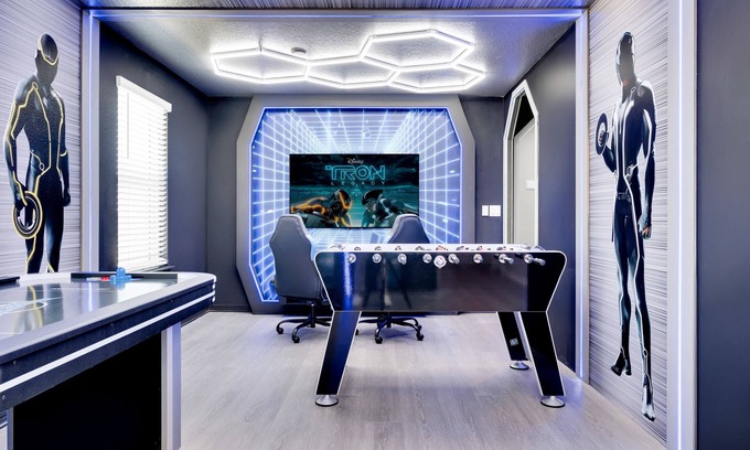 Four Corners House | Fabulous 7-bedroom house with TRON Game Grid, Themed Rooms, Private Pool & Spa