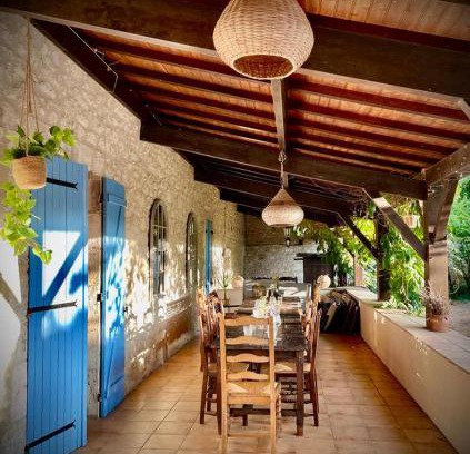 Eymet House | Fabulous 9-Bed House in Eymet