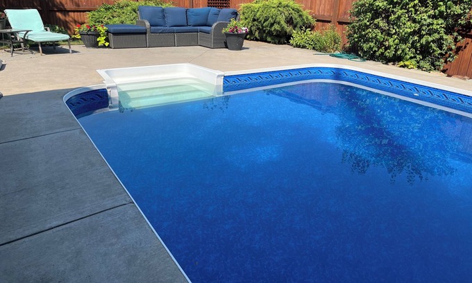 East Hill House | Fabulous Family Home with Pool