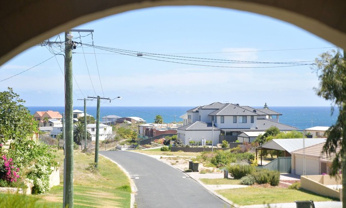 Yanchep House | Fabulous Family Sized Home with Loads of Character, Close to the Ocean & Views