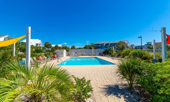 North Carolina Coast Condo | Fabulous location for beach or boating