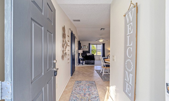 Duval House | Fabulous Rental close to restaurants, shopping, and activities!