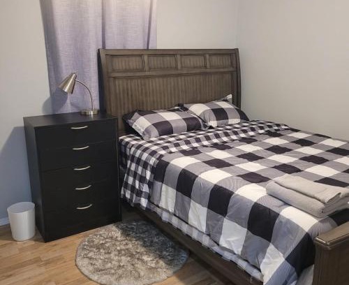 Northeast Edmonton House | Fabulous Room