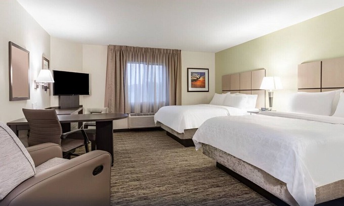 Davenport House | Fabulous Room w/ a Mix of Sophistication & Nicety