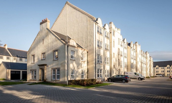 St. Andrews Apartment | Fabulous two bedroomed apartment with private parking