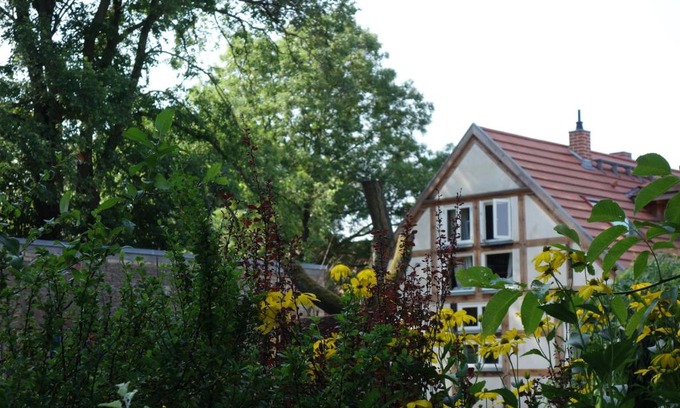 Quappendorf House | Fachwerkhaus am Fluss