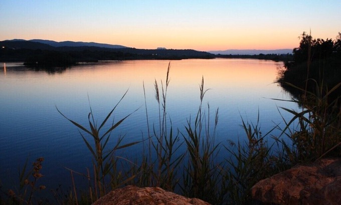 Frejus Apartment | Facing the sea and lake. Ideal for holidays.
