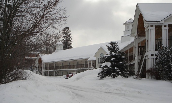 St. Johnsbury Center Hotel | Fairbanks Inn