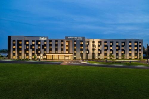 Rohrerstown Hotel | Fairfield by Marriott Inn & Suites Lancaster
