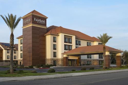 Raisin Hotel | Fairfield by Marriott Inn & Suites Fresno Riverpark