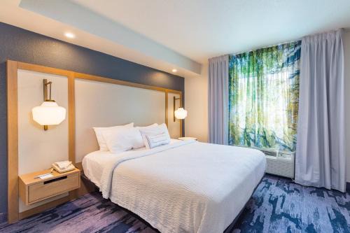 Temple Terrace Hotel | Fairfield Inn and Suites by Marriott Tampa North