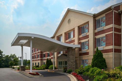Farmington Hills Hotel | Fairfield Inn & Suites Detroit Farmington Hills
